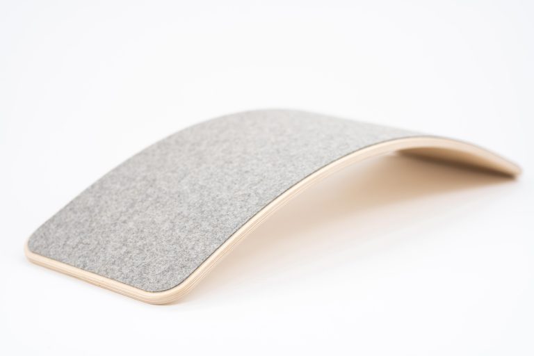 Balance Board Kleinkinder mit Filz (Größe S) WoodyBike